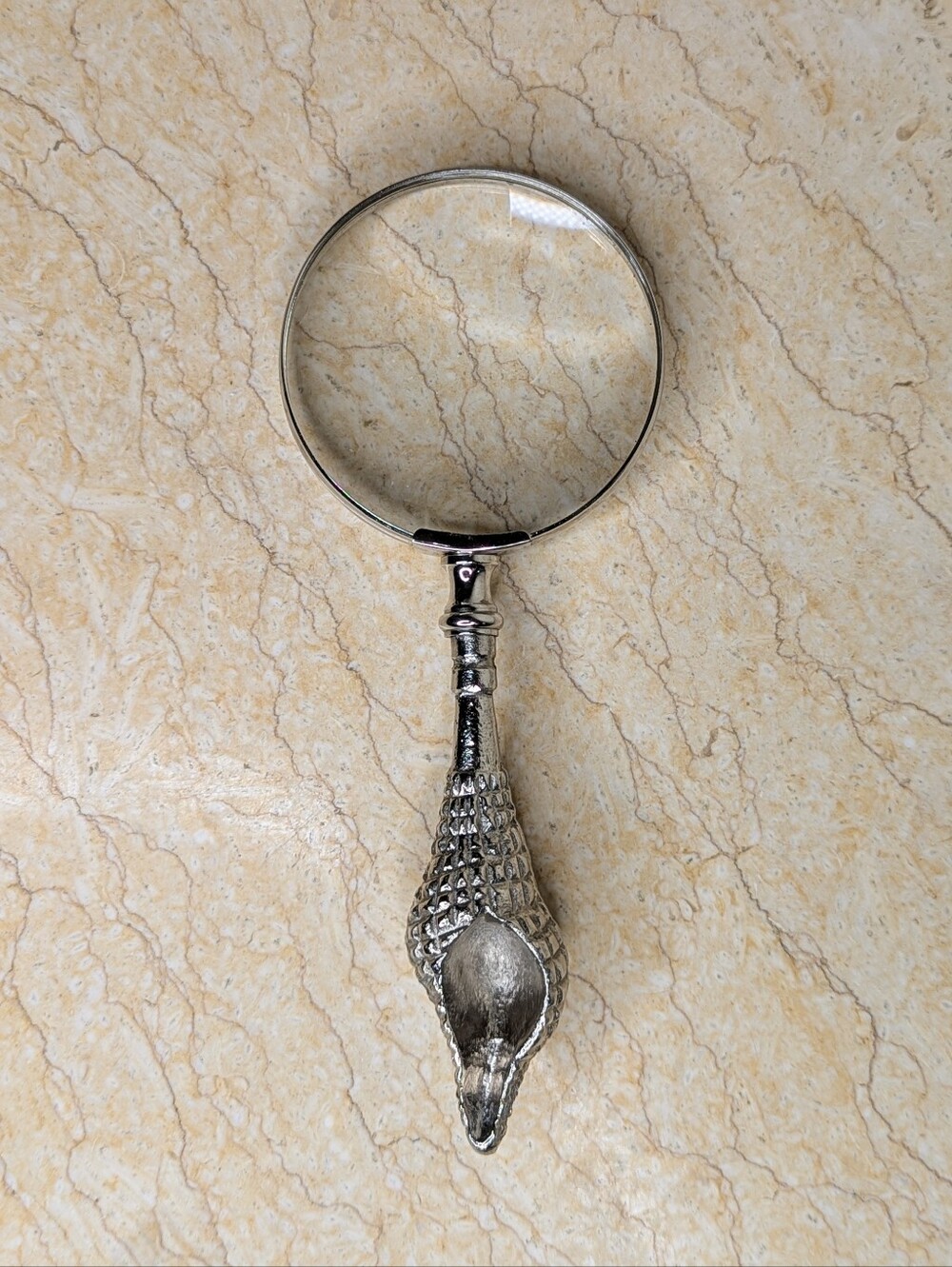 Vintage Seashell Handle Magnifying Glass Silver Tone Metal Coastal Academia - Picture 4 of 9
